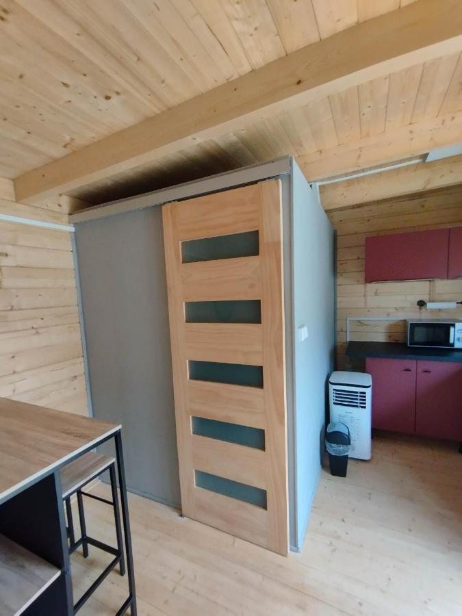 Tiny House Toute Equipee Avec Jardin Saint-Florent-sur-Cher Exterior foto