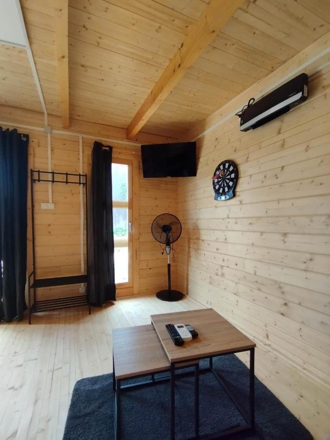 Tiny House Toute Equipee Avec Jardin Saint-Florent-sur-Cher Exterior foto