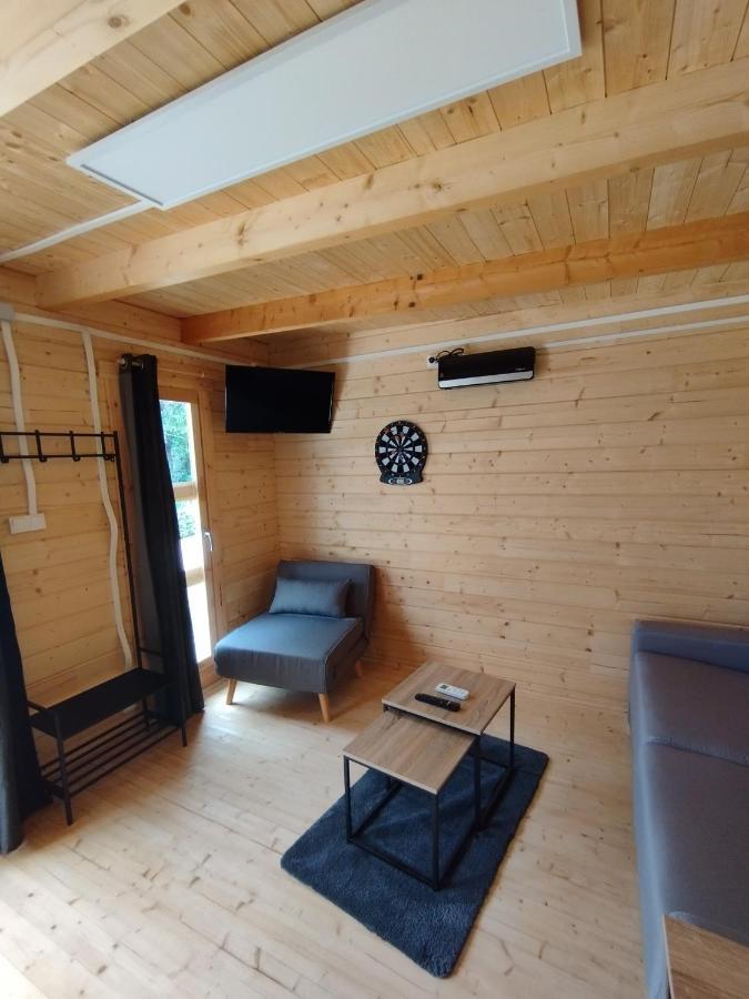 Tiny House Toute Equipee Avec Jardin Saint-Florent-sur-Cher Exterior foto